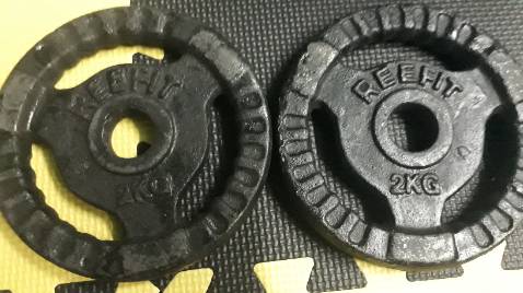 Tạ giao giống quảng cáo, còn khá mới, cân nặng vừa đủ như hình, ok hài lòng