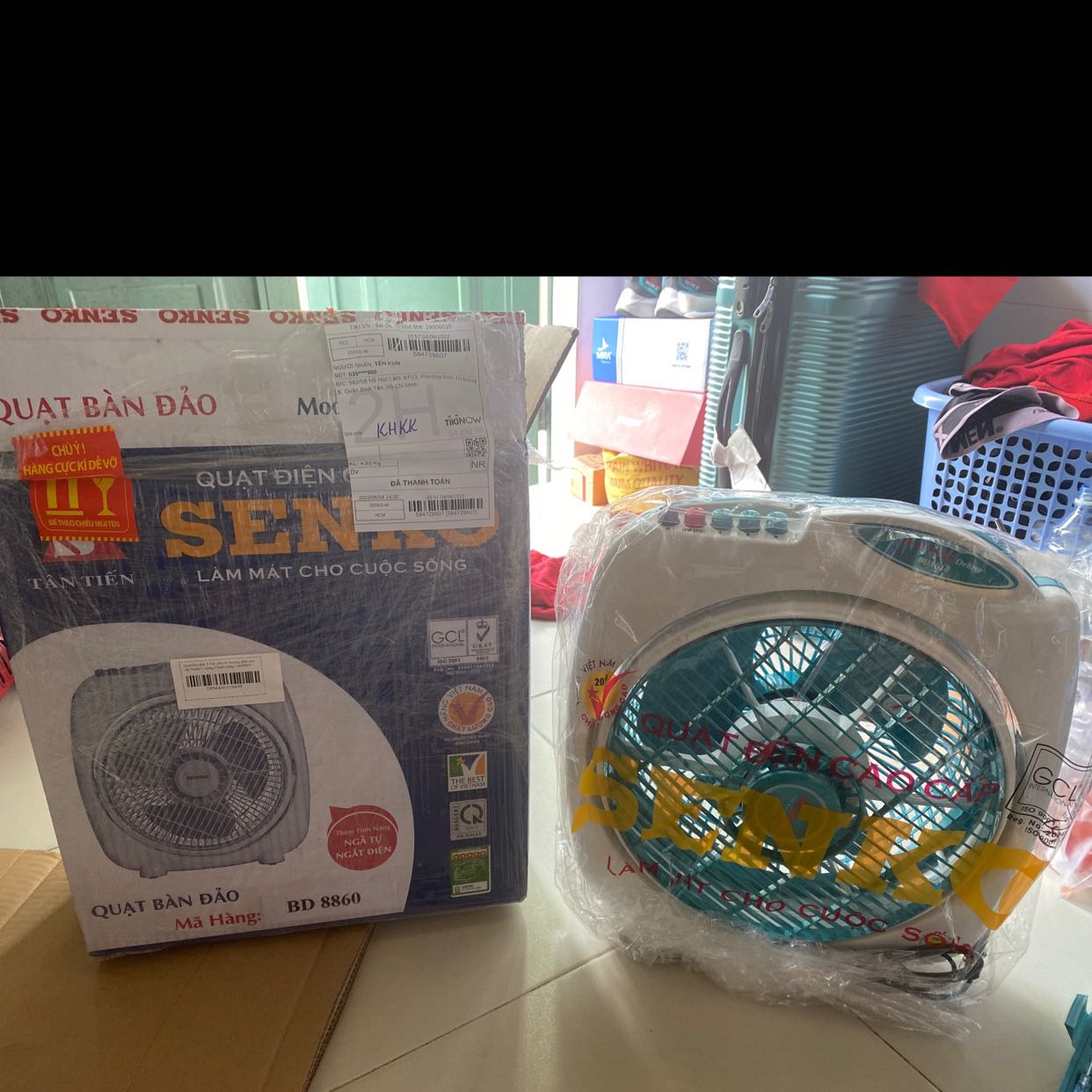 Thấy ảnh quạt 6 cánh nhưng giao loại có 3 cánh ạ k biết cánh có đổi hay thay được k