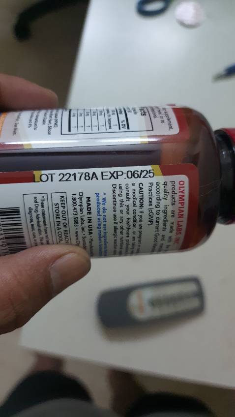 Nhà thuốc đóng gói hàng cẩn thận. Giao hàng nhanh chóng. Sản phẩm có tem, mác và quà tặng đi kèm đầy đủ.