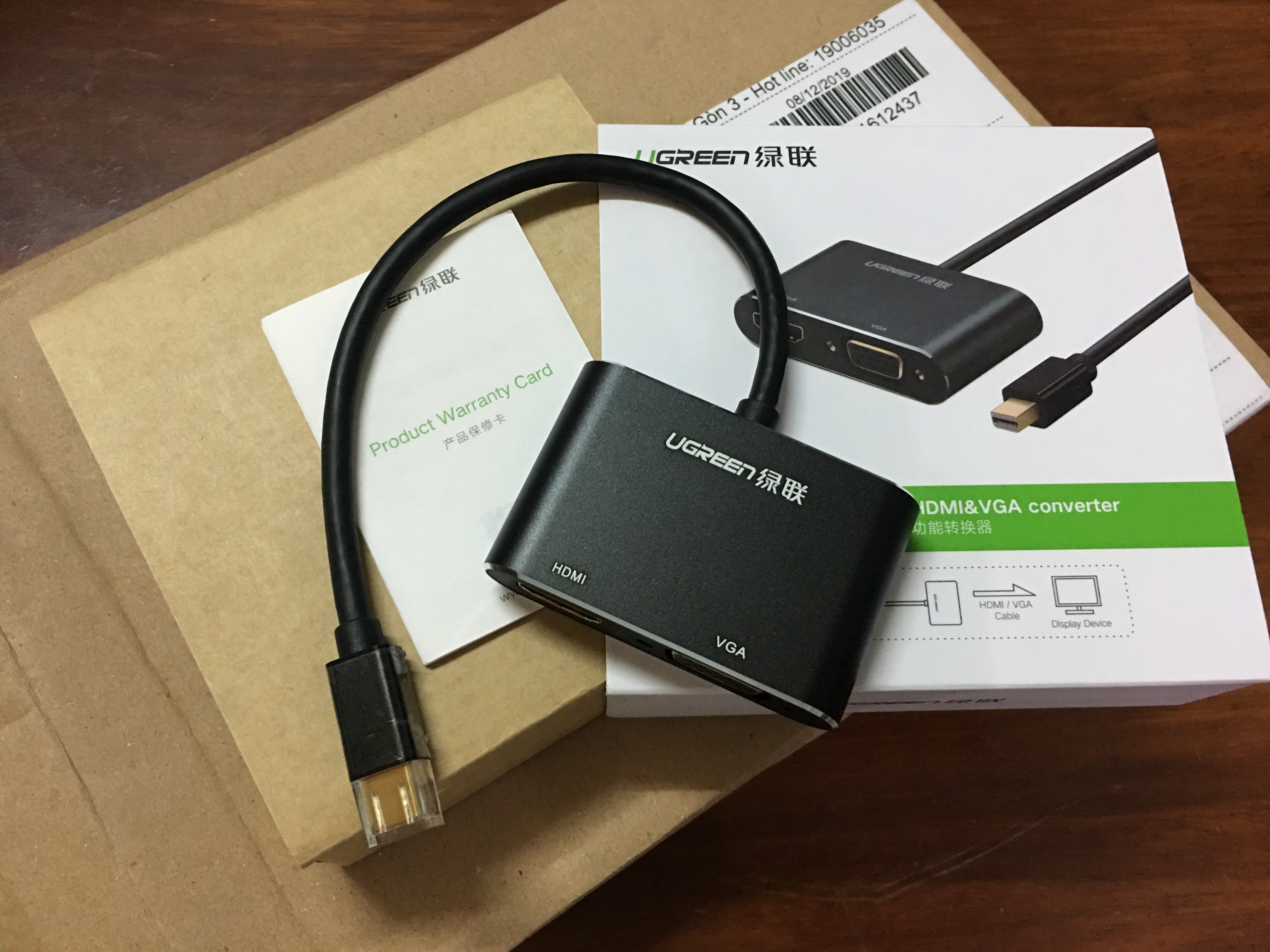 Mình nhận được hàng nhanh hơn dự kiến giao hàng khá nhiều. Sản phẩm đóng gói cẩn thận và chuyên nghiệp. Sản phẩm có cảm giác chắc chắn, đẹp và sử dụng ổn. Tuy nhiên, cổng HDMI có vẻ không hoạt động ổn định lắm, vì đôi khi kết nối khá lâu và điều chỉnh rất nhiều máy chiếu mới nhận được tín hiệu, thậm chí có máy báo không nhận được tín hiệu luôn. Xin hỏi mình có thể đổi sản phẩm không ạ? Mình sẽ bù tiền