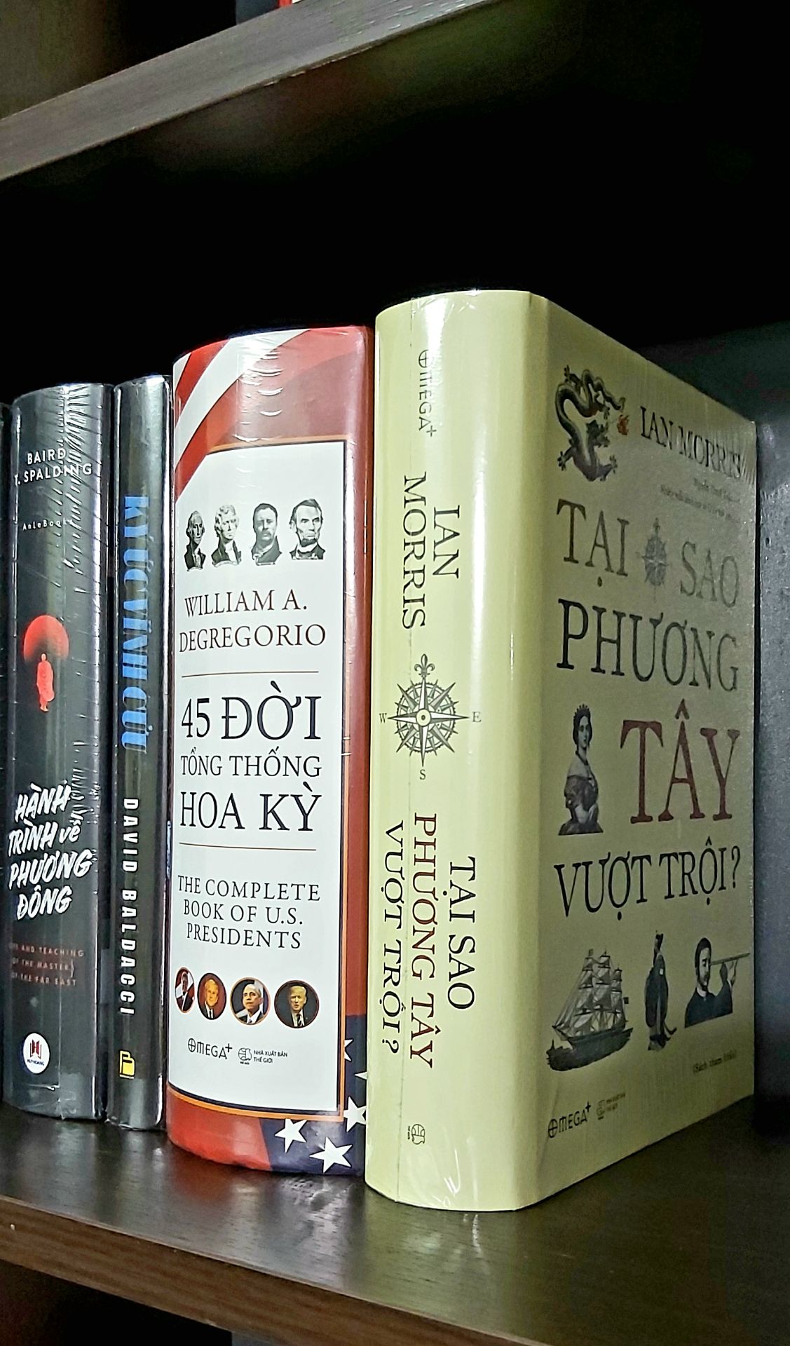 "Cuốn sách phi hư cấu tuyệt vời nhất ra đời trong thời gian gần đây…. Nếu như Súng, Vi trùng và Thép của Jared Diamond là một tác phẩm kinh điển đầy tham vọng táo bạo, hấp dẫn bởi kiến thức uyên bác, sự giải thích cặn kẽ cũng như cách triển khai bậc thầy... thì Tại sao phương Tây vượt trội? của Ian Morris còn là một viên kim cương tỏa sáng hơn thế nữa." ... The Business Standard - OMEGA
Nhanh, thuận tiện chính là dịch vụ của Tiki.