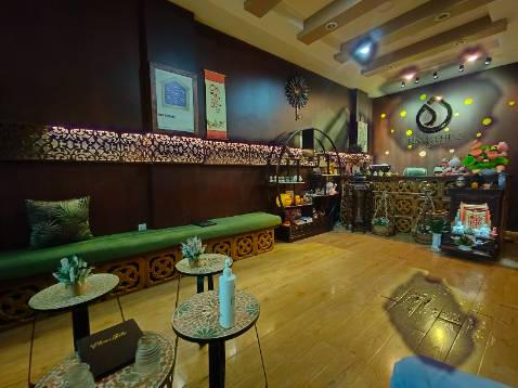 Đáng giá, spa thoải mái, ktv nhiệt tình. 200k mà có đủ đá nóng, ngâm chân, mát xa dầu.