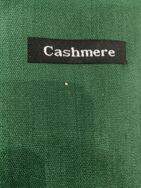 Chỉ là một miếng vải rất xấu mọi mặt. Bị ***.