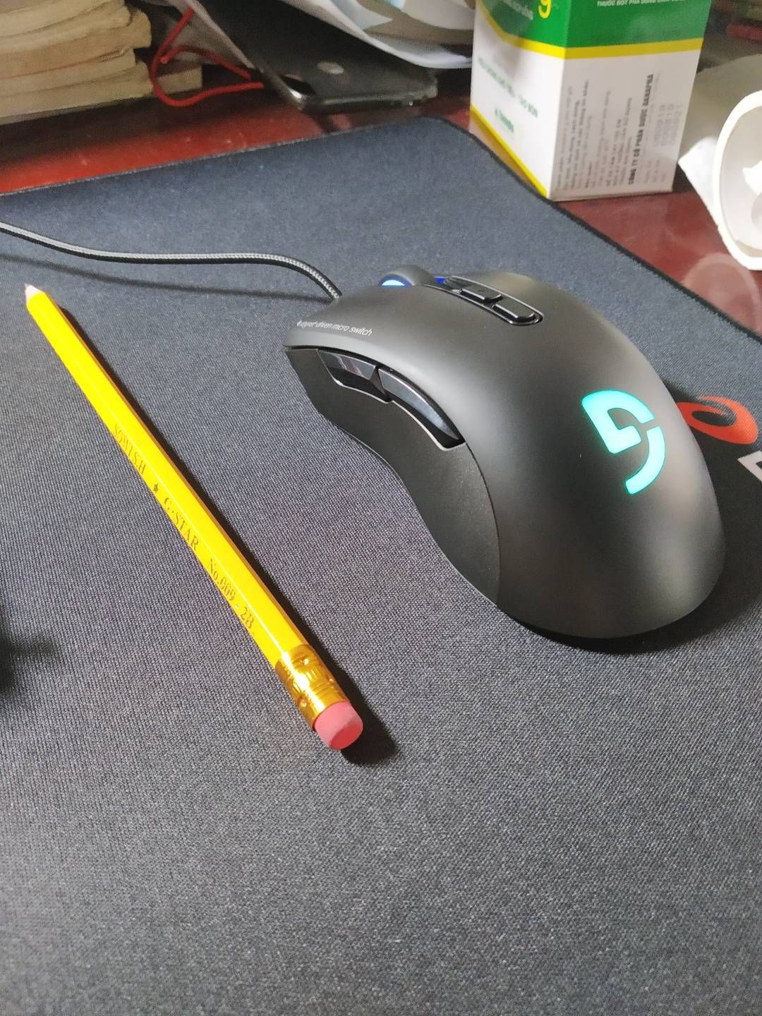 Ổn áp trong tầm giá, nhưng hộp màu trắng chứ không màu đen như trên mạng, chuột đẹp, mới, ngon, nhiều nước...