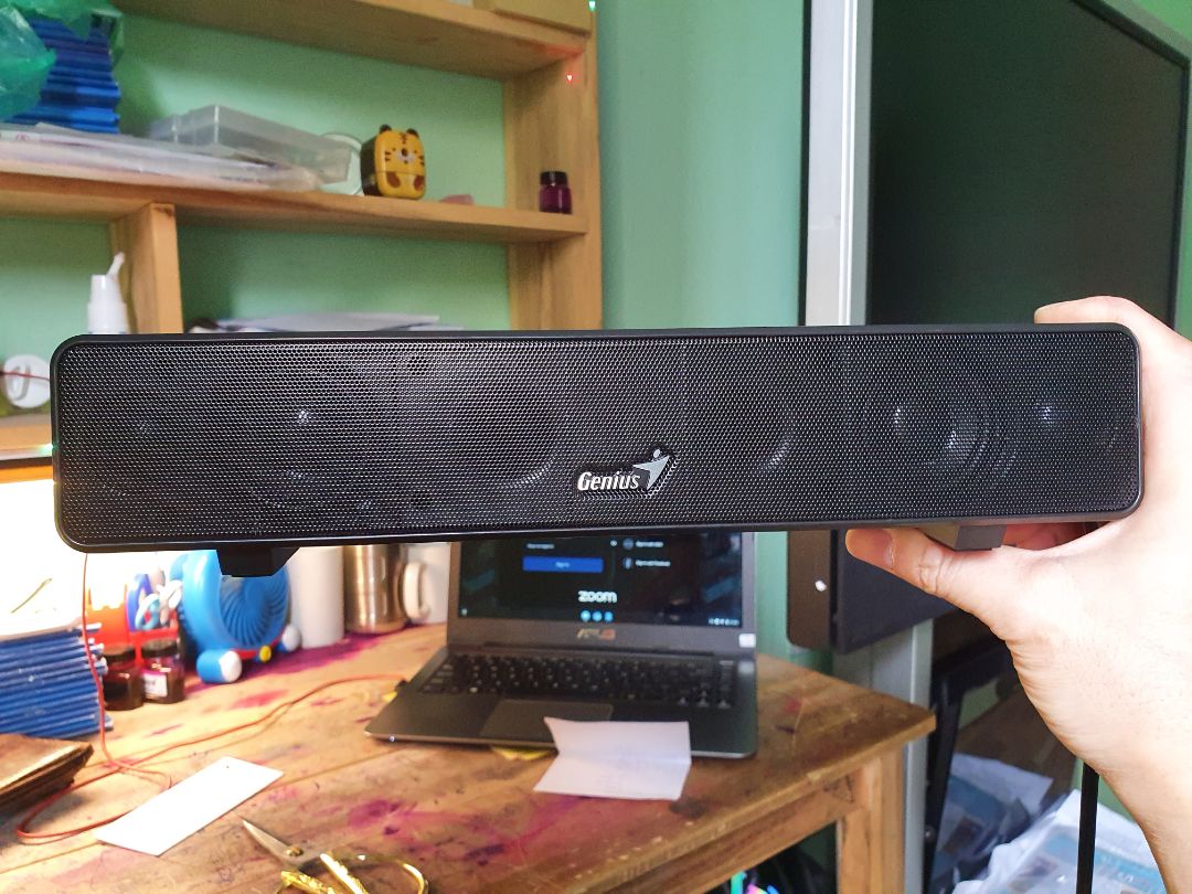 Mình lấy về cho bọn trẻ học zoom do loa laptop bé quá, cắm dây tiện lợi, loa nghe to, rõ ràng, chi tiết, kêu to hơn con LG PL2, chất âm hơi kém hơn một chút khi so với PL2 nhưng vẫn rất ổn, rất ổn nha. ???