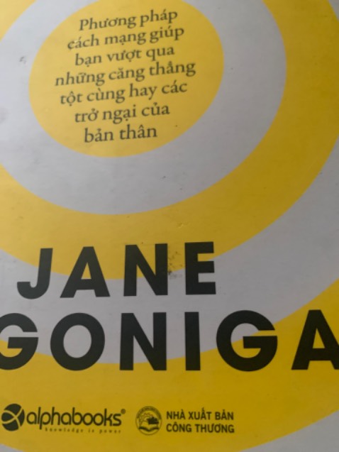 Sách bẩn, cũ và lau ko sạch được. Giao sách cũ hay sao ạ