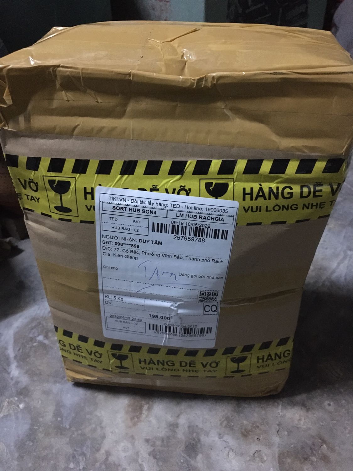 Đóng gói cẩn thận
Đang sử dụng rồi đánh tiếp Đóng gói cẩn thận
Đang sử dụng rồi đánh tiếp