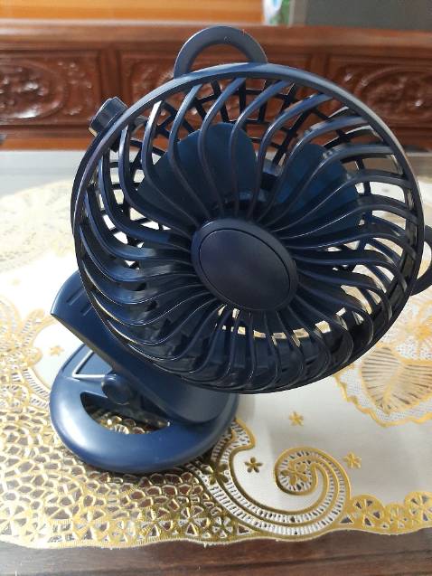 Quạt này chạy gây tiếng ồn không được êm. Vậy m/n không nên mua Shop này nhé.