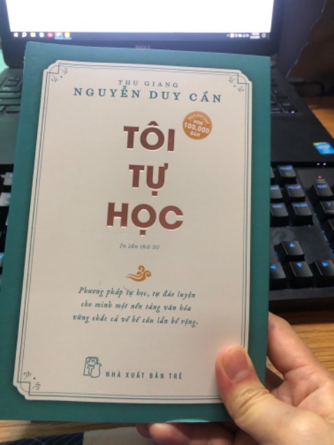 -Tác giả viết vào những năm 50-60, mà sự hiểu biết, tư tưởng của ông vẫn rất phù hợp cho việc học hỏi ở giai đoạn hiện tại. Nó là nguồn kiến thức vô giá cho mình.