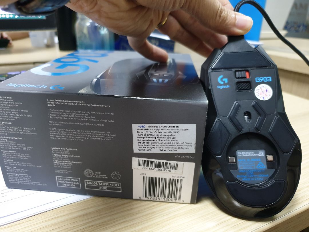 Hộp bị rách. SN của chuột và vỏ ko khớp. Hộp đã bị bóc ko còn nguyên seal. Đề nghị tiki kiểm tra lại đơn hàng này của mình. Mã số đơn hàng 817514272. Hộp bị rách. SN của chuột và vỏ ko khớp. Hộp đã bị bóc ko còn nguyên seal. Đề nghị tiki kiểm tra lại đơn hàng này của mình. Mã số đơn hàng 817514272.