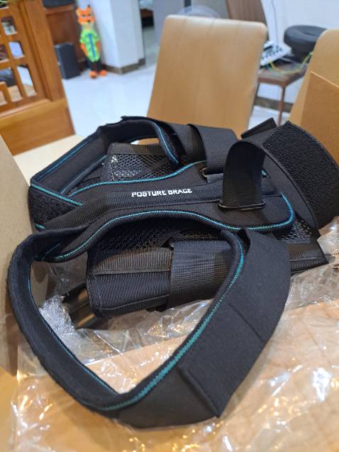 Mới cho cháu đeo 4 tiếng. Cháu ko thấy đau,  khá ổn