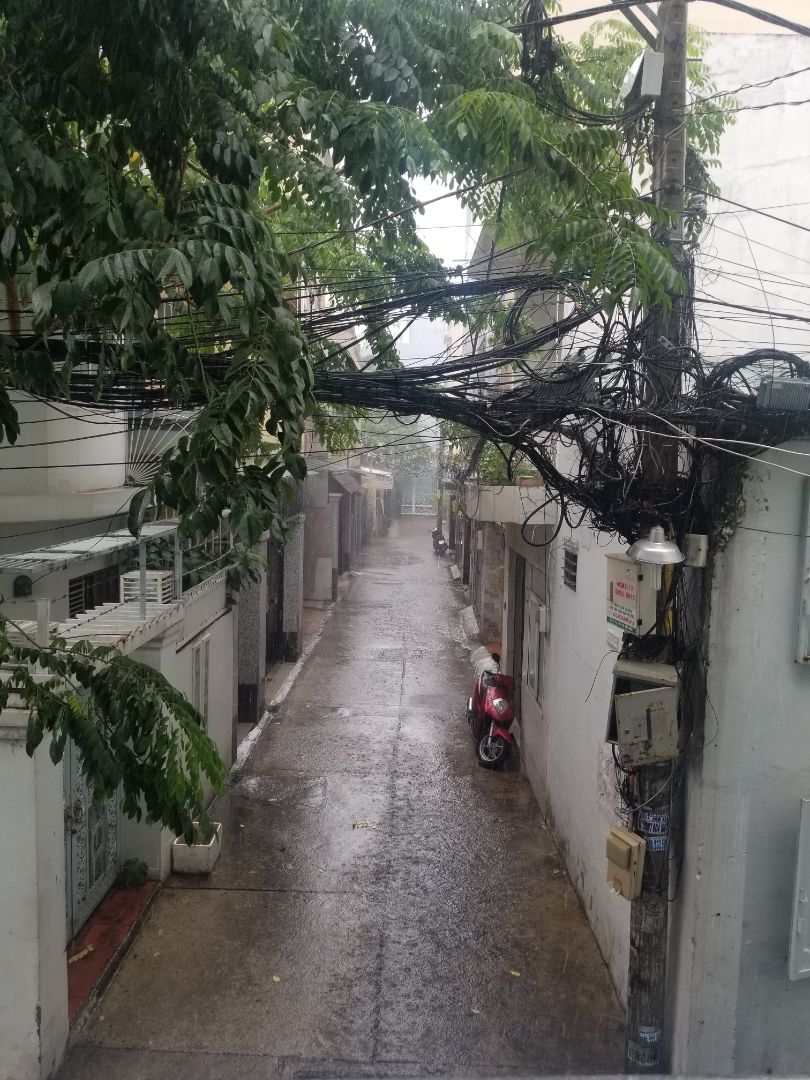 rất trân trọng cách làm việc của những anh Shipper Tiki
trưa nay trời mưa rất lớn nhưng anh Shipper vẫn giao sớm hơn 30p
anh ướt mèm mình kêu nghỉ đi rồi giao tiếp nhưng ảnh kêu còn nhiều đơn phải giao đúng hẹn làm mình rất cảm động
về sp thì giống hình chính hãng scarlett 
mình đánh trứng thấy ok khá êm
giá vậy thì good rồi
thanks Tiki