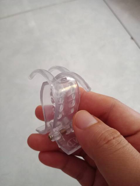 Kẹp tóc tốt, giá rẻ do săn sale được, giao đúng mẫu và màu, cảm ơn shop