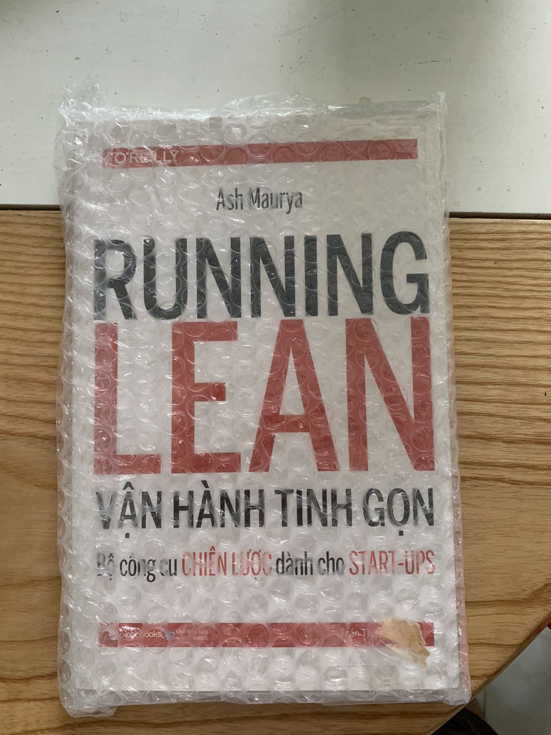 SP đóng gói cẩn thận, nhìn gọn gàng rõ net, xuất bản bở NS Alpha giá gốc 159k. Mua online bao ship là 120k quá ngon!