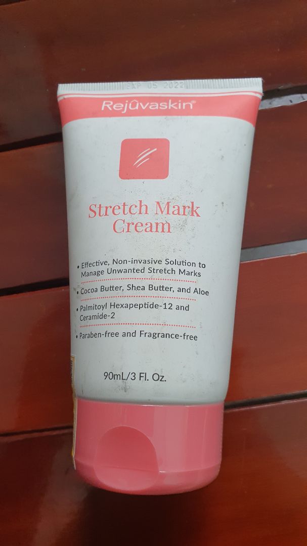 tiki cho mình hỏi sản phẩm này có hộp giấy của sp k? mình nhận đc hàng chỉ như vậy và bên ngoài hộp kem thì rất lem và bẩn, nhìn không thể yên tâm về chất lượng sp chút nào.