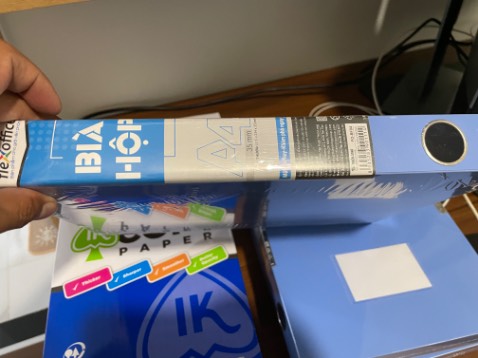 Mua 3 cái bị nứt hết 1 cái, mà cũng k nhiều nên mình nhận luôn. Trừ shop bớt 1 sao, hehe