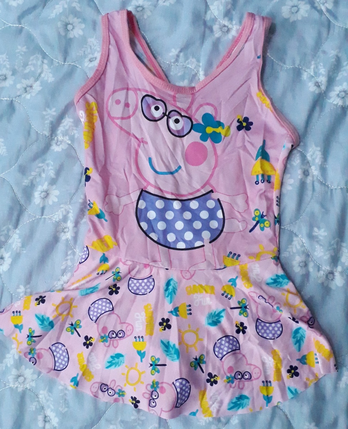 Khá ổn, chất liệu đạt, bé rất thích mẫu này                                       .