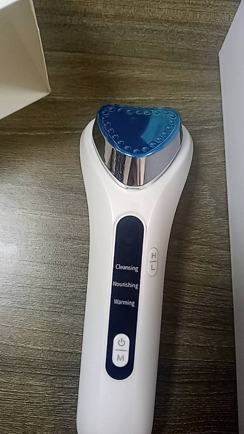 Mình cũng tham khảo rất nhiều rồi mới quyết định chọn shop, vì cũng băn khoăn thấy shop giá cao hơn so với những shop khác.
Nhưng đúng xem đánh giá nhiều ng mới hiểu, mua rồi lại càng thấy đúng là đáng tiền các bạn ạ !!!