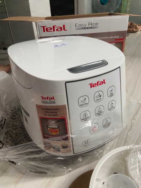 Đóng gói kĩ, giao nhanh đặt chiều hôm trước là sáng hôm sau đã giao. Độ bền thì sd thời gian mới biết 😄 Mình săn được với giá 834k khá rẻ còn đc tặng thêm chảo