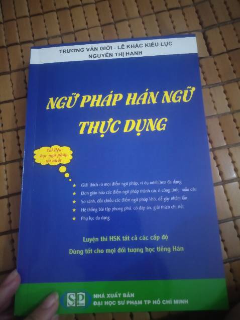 Sách in đẹp rõ ràng, ship nhanh, đây là một trong những cuốn giải thích về ngữ pháp chi tiết nhất mà mình từng xem qua