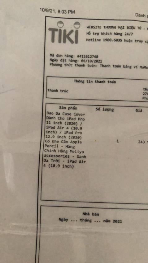 Đặt  iPad Air 4 - màu Blue , mở ra thấy iPad Pro green??????? Shop làm ăn kiểu gì vậy? Hết hàng thì báo cho ngta chứ việc gì phải giao kiểu *** đảo như vậy? Bây giờ ko biết liên hệ ở đâu để đổi lại luôn.
