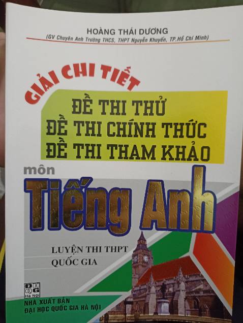 Sách của thầy Dương thì hay khỏi phải bàn r, giải thích rất chi tiết và dễ hiểu. Shop đóng gói cẩn thận, giao hàng nhanh dù mình ở tỉnh.