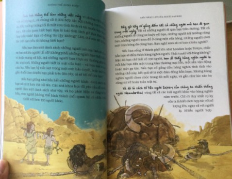 Giới thiệu đến các bạn trẻ từ lớp 5 trở lên, cuốn sách cực kỳ phù hợp để các bạn nhỏ mở rộng kiến thức về lịch sử loài người.
 Yuval Noah Harari, ông không quá xa lạ với hai tác phẩm nổi tiếng Homo Sapiens (lược sử loài người) và Homo Deus (lược sử tương lai). Lần này, ông lại thành công khi cố gắng đơn giản hoá kiến thức để các bạn nhỏ tiếp cận dễ dàng, và từng bước học hỏi.
9/10₫