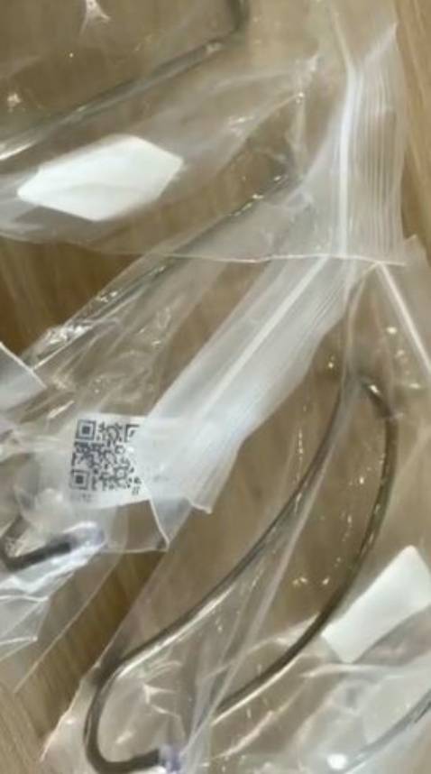 Hàng chất lượng, chắc chắn, treo thử lên xe thì thấy tiện và gọn hơn rất nhiều. Rất uy tín