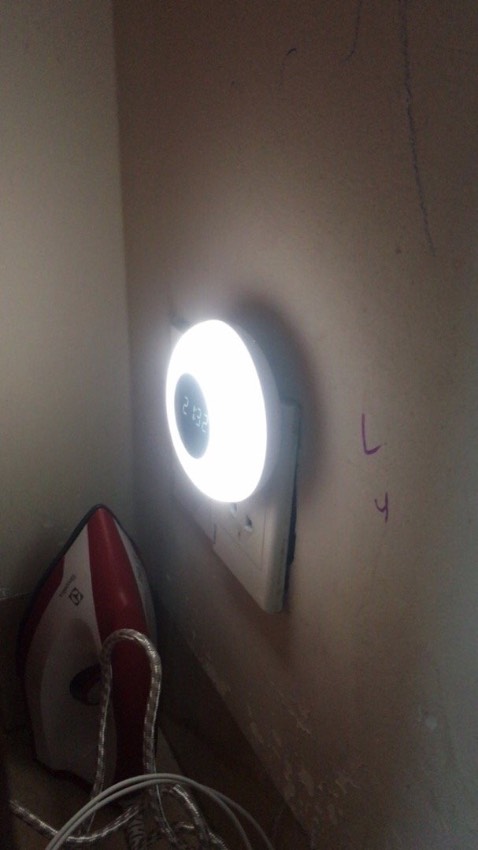 Đèn ok nha, tiện lợi cho mẹ bỉm sữa. Vừa căn giờ cho con ăn được lại vừa có điều khiển từ xa bật chế độ sáng theo ý mình. Đèn đẹp nha rất đáng tiền nên mua nha, shop đóng gói cẩn thận