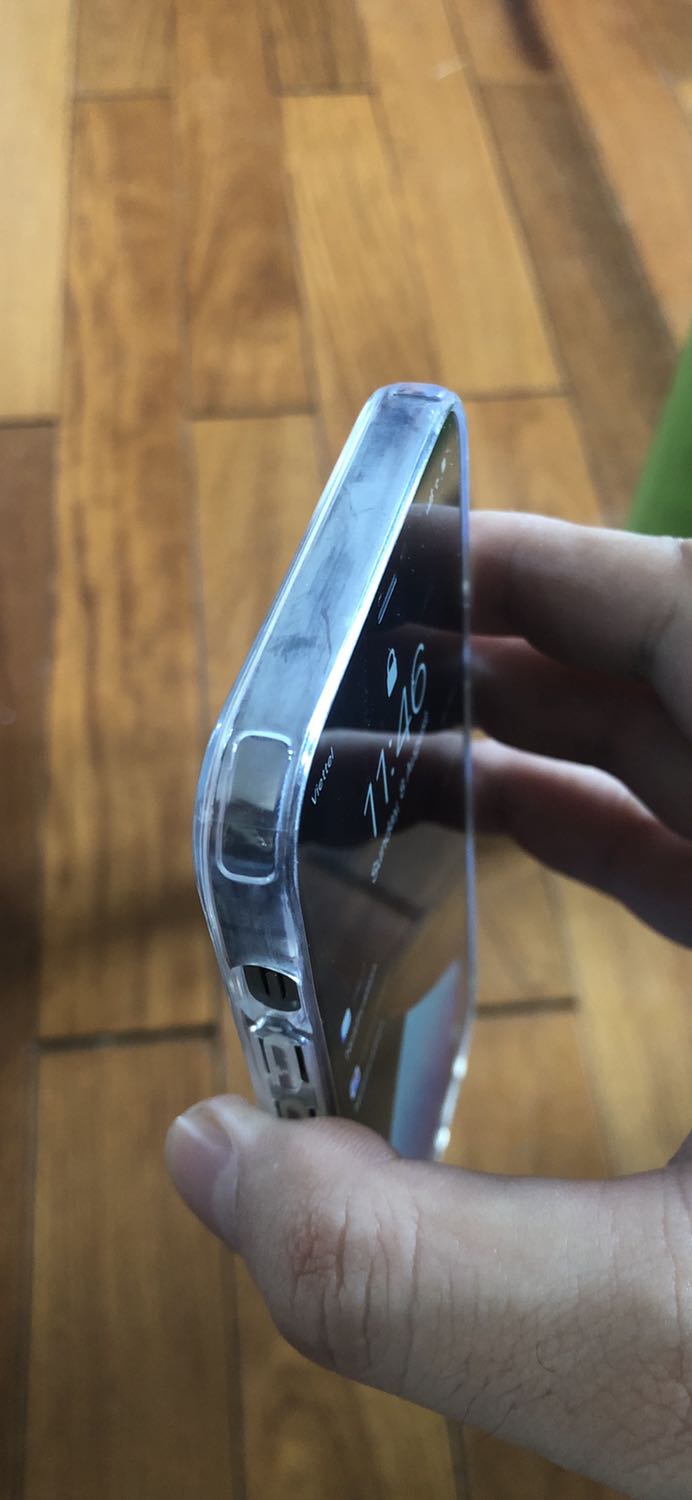 Đặt vỏ iphone 12 nhưng giao loại Iphone 11
Cũng may là vẫn vừa
Giao hàng rất nhanh