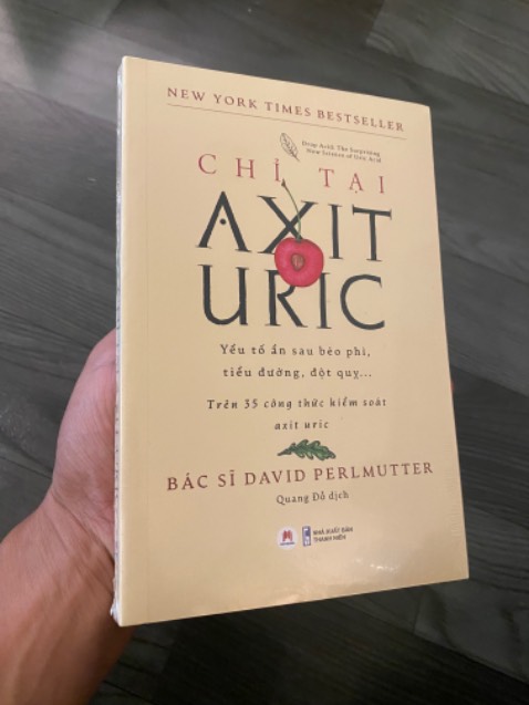 Nhìn cái hộp hơi quan ngại nhưng cũng may mở ra sách ko sao. Sách nguyên seal và ko cấn móp gì.