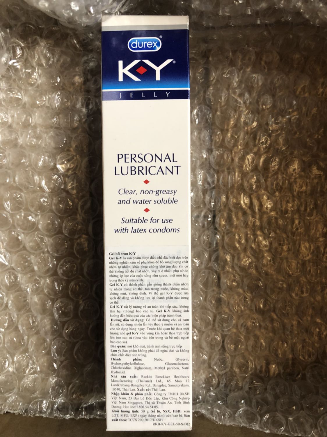 Tôi rất hài lòng về tiki lên đơn hàng nhanh chóng, đóng hộp ko ghi tên sản phẩm chỉ ghi tên người nhận, địa chỉ nhận nhàm giúp người mua yên tâm kín đáo tế nhị... Tiki còn cẩn thận đóng gói thêm màng xốp hơi để sản phẩm không bị xốc mạnh khi vận chuyển. Tôi đã từng mua nhiều sản phẩm của tiki phân phối đều rất hài lòng, không có vấn đề gì. Tôi mua đúng dịp Tiki khuyến mãi giảm giá ngày hội sinh nhật 9 tuổi của Tiki. Lần sau tôi nhất định mua thêm bên Tiki. Cảm ơn Tiki đã hỗ trợ và giao hàng nhanh... Tôi rất hài lòng về tiki lên đơn hàng nhanh chóng, đóng hộp ko ghi tên sản phẩm chỉ ghi tên người nhận, địa chỉ nhận nhàm giúp người mua yên tâm kín đáo tế nhị... Tiki còn cẩn thận đóng gói thêm màng xốp hơi để sản phẩm không bị xốc mạnh khi vận chuyển. Tôi đã từng mua nhiều sản phẩm của tiki phân phối đều rất hài lòng, không có vấn đề gì. Tôi mua đúng dịp Tiki khuyến mãi giảm giá ngày hội sinh nhật 9 tuổi của Tiki. Lần sau tôi nhất định mua thêm bên Tiki. Cảm ơn Tiki đã hỗ trợ và giao hàng nhanh...