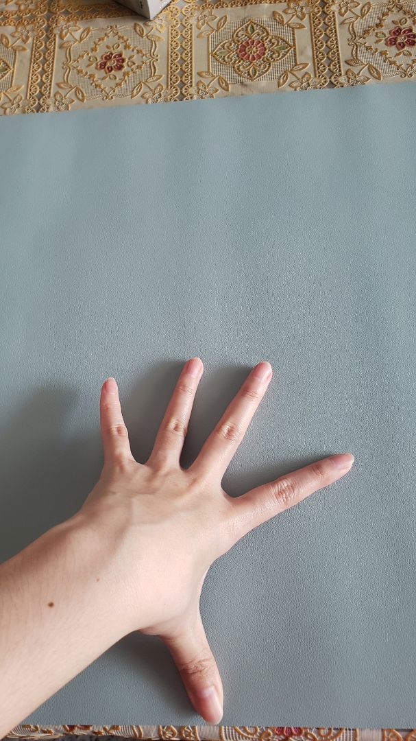 Rất to và cũng dày dặn nữa, di chuột cũng rất mượt nha mọi người, nên mua nhé.