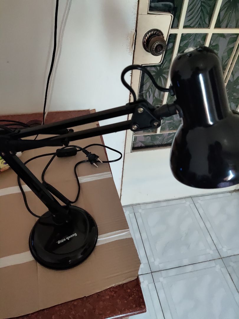 Về phần tiki thì chắc không có gì để nói nữa , luôn làm mình hài lòng . Sản phẩm được giao trước dự kiến , đóng gói cẩn thận . Phần đèn thì rất ok không có gì phải phàn nàn .