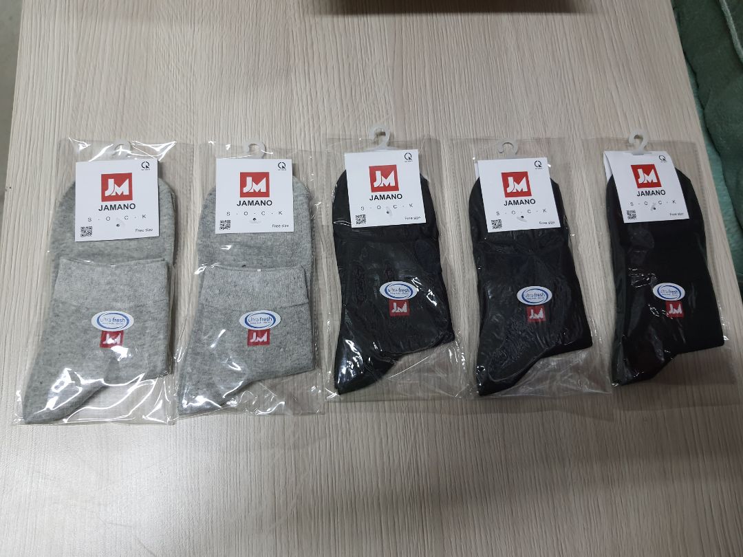 Giao hàng sớm 1 ngày nhé... Hàng đóng gói cẩn thận, đúng mẫu, chất liệu khá êm và thoải mái. Giá sale rất tốt, mình rất ưng ý, sẽ còn quay lại ủng hộ shop. Thanks shop.