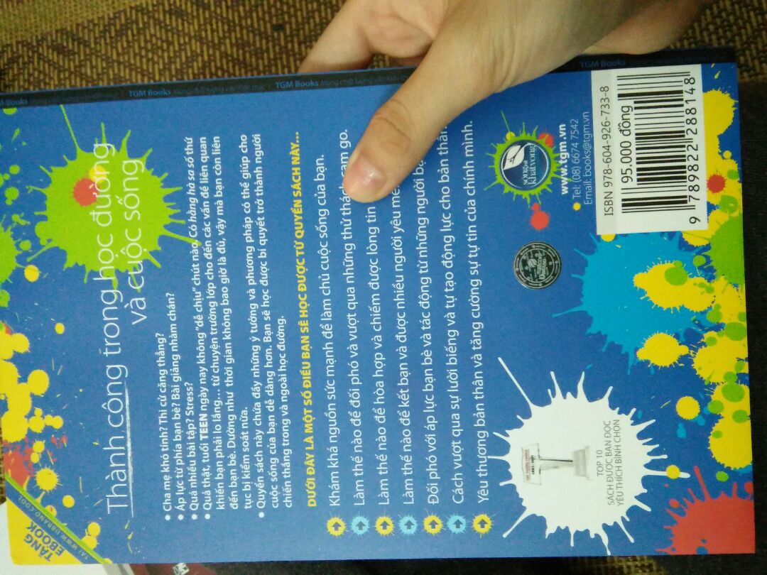 về chất lượng sách thì khôi bàn cãi nữa: bìa đẹp, giấy cứng, giao hàng nhanh hơn dự kiến nữa.         
về nội dung: đễ đạt tối đa bí quyết và áp dụng thành công bạn nên mua thêm cuốn " tôi tài giỏi bạn cũng thế " nữa.Bởi cuốn này là phần 2 của "Tôi tài giỏi bạn cũng thế".  
như bạn đã biết tôi là đứa con gái lười biếng, nhàm chán việc học và giờ bạn biết không tôi đã thay đổi nó và thực hiện bài tập của sách đưa ra, thú vị, đọc không nhàm chán và kích thích tôi tạo động lực để tôi nổ lực hơn vương tới thành công.