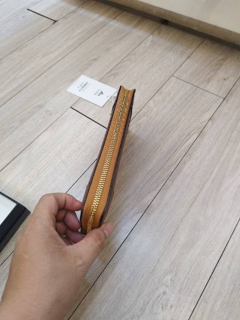 Ví Nhìu ngăn rất tiện chất da mẫu mã quá đẹp giá vừa phải thank shop nhịu ạ