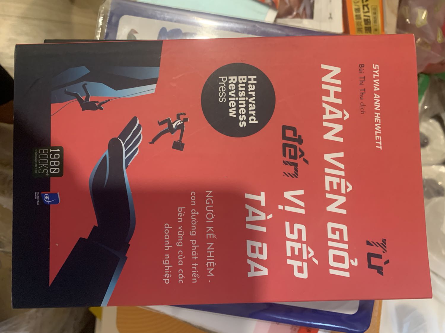 Sách giá rẻ, nội dung tạm được.