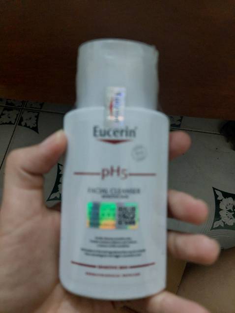 Hàng giao cẩn thận, bọc gắn tem đầy đủ. Em chưa dùng nhưng mà đánh giá 5 sao cho dịch vụ ạ Hàng giao cẩn thận, bọc gắn tem đầy đủ. Em chưa dùng nhưng mà đánh giá 5 sao cho dịch vụ ạ