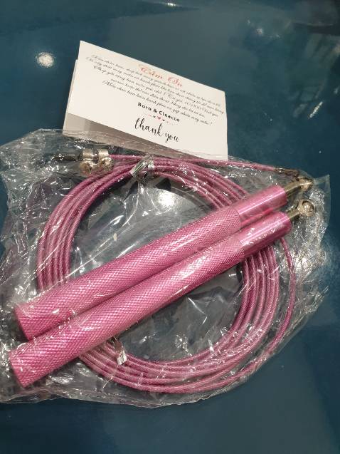 loại này xài rất ok nhé, nhảy single or double đều đã, dây nhẹ không bị xoắn mình hay dùng loại này.
Shop đóng gói rất cẩn thận, giao hàng siêu nhanh trong ngày luôn. Sẽ ủng hộ tiếp