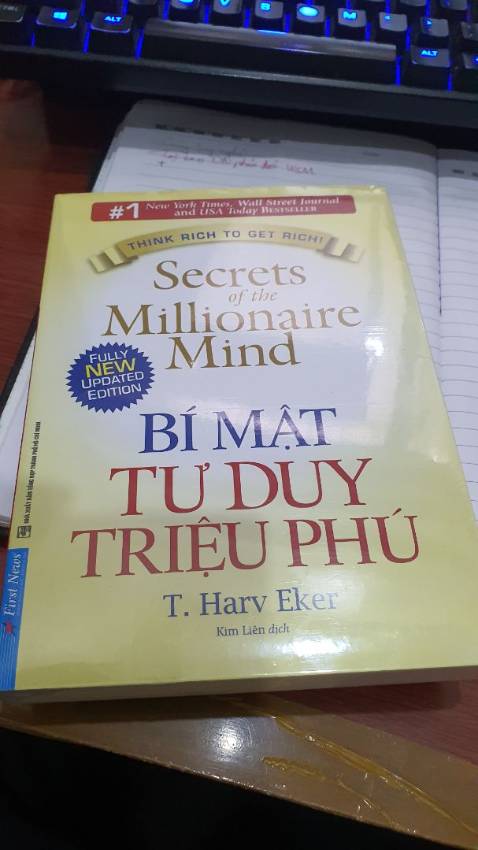 Đây đúng là một quyển sách cũng nên mua. Sếp mình rất thích những quyển như thế này và mua về tặng nhân viên rất nhiều. Hy vọng có thể thay đổi tư duy của nhân viên và tiến lên một bước mới.