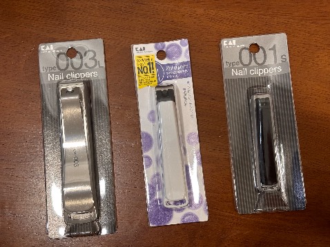 Cỡ nhỏ. Phù hợp để cắt móng cho em bé từ 10 kg trở lên. Có thêm mặt dũa móng.