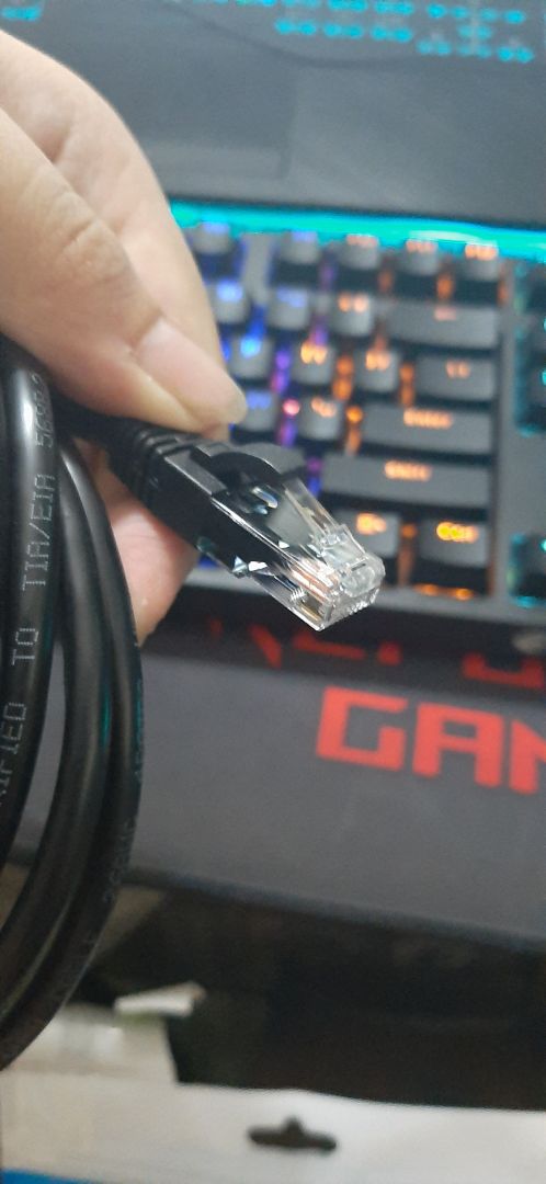 Dây chính hãng, tốt, chắc chắn, dày, rắn chắc. Nhưng tốc độ cũng như ổn định thì y chang dây mặc định của viettel tặng (1m) sau khi đo nhiều lần. Khá là tiếc tiền vì tưởng ngon hơn :v mình mua 2m nhưng h cũng quấn bớt lại chứ k dùng hết :v