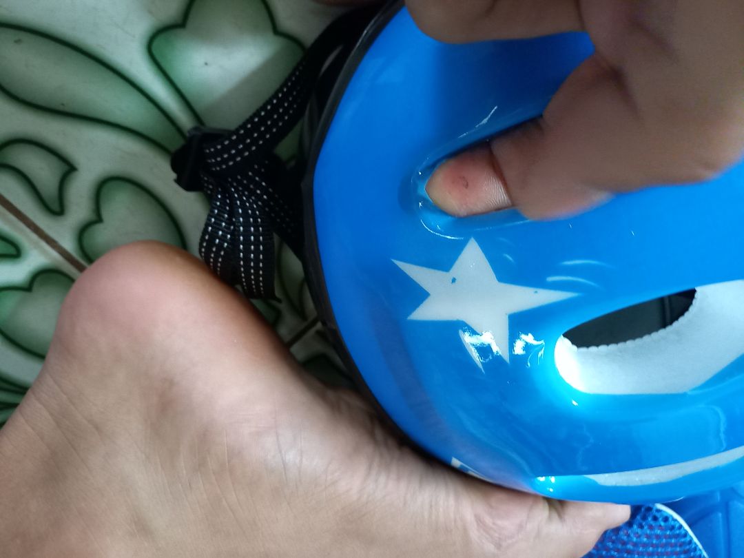 Sản phẩm không như mong đợi. Như đồ chơi trẻ em 
Nhựa mũ mỏng lét lẹt