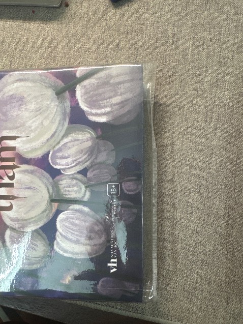 Mua bookcare để bọc sách kiểu bày thì thôi cũng pó tay cái sự ẩu tả. Nhìn khó chịu thật sự.