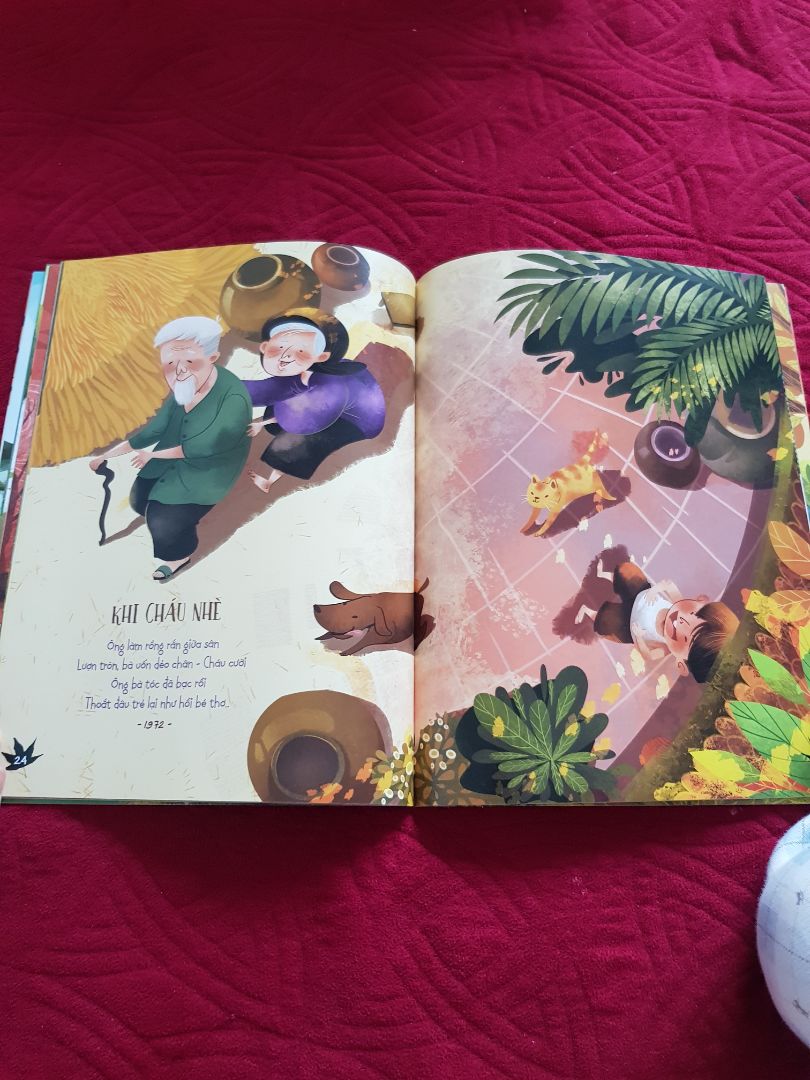 Một cuốn sách tuyệt vời, tranh vẽ đẹp mê ly. Mở từng trang như đc trở về với tuổi thơ. Một cuốn sách để nuôi dưỡng tâm hồn của cả con và cả mẹ