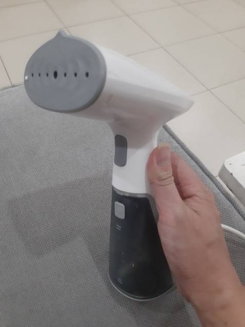 Hàng cực đẹp, đóng gói cẩn thận, giao hàng nhanh. Hơi nước mạnh ủi đẹp. Shop tư vấn nhiệt tình. Sẽ ủng hộ shop nhiều