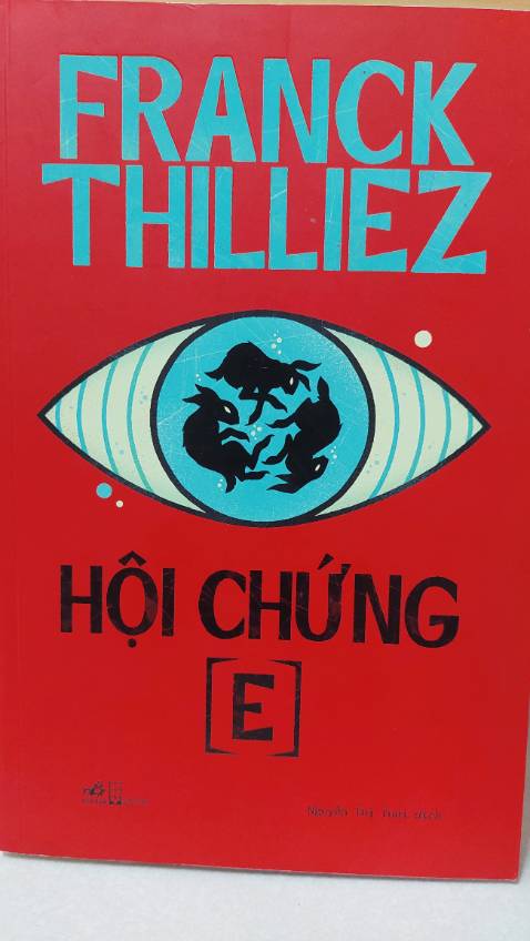 “ Hội chứng E thực sự có tồn tại và có thể tác động tới bất kỳ ai, tất cả mọi người. Nó băng qua năm tháng, băng qua các dân tộc, các tôn giáo. Bạo lực ở người này lan truyền sang não người khác làm teo nhỏ hạch hạch nhân của người đó và khiến anh ta cũng phát điên. Rồi cứ như thế .. một loai virus bao lực thật sự”
“Có bột mới gọt nên hồ “ . Giết người man rợ, khoa học về thần kinh, chương trình bí mật của chính phủ, chủ nghĩa anh hùng, trinh thám nghẹt thở,... một loạt những chất liệu tốt nhất qua bàn tay nhào nặn khéo léo của Franck Thllliez đã trở thành một tác phẩm xuất sắc.
