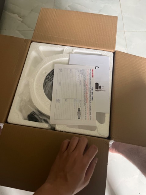 Đóng gói kĩ, khui ra thấy sp nguyên vẹn. 10 điểm, chưa dùng nồi chiên không dầu lần nào, mà thấy nồi cũng to, 2 người ăn chắc nấu dư sức. Thấy brand là của Sharp nên cũng yên tâm. Thanks tiki.