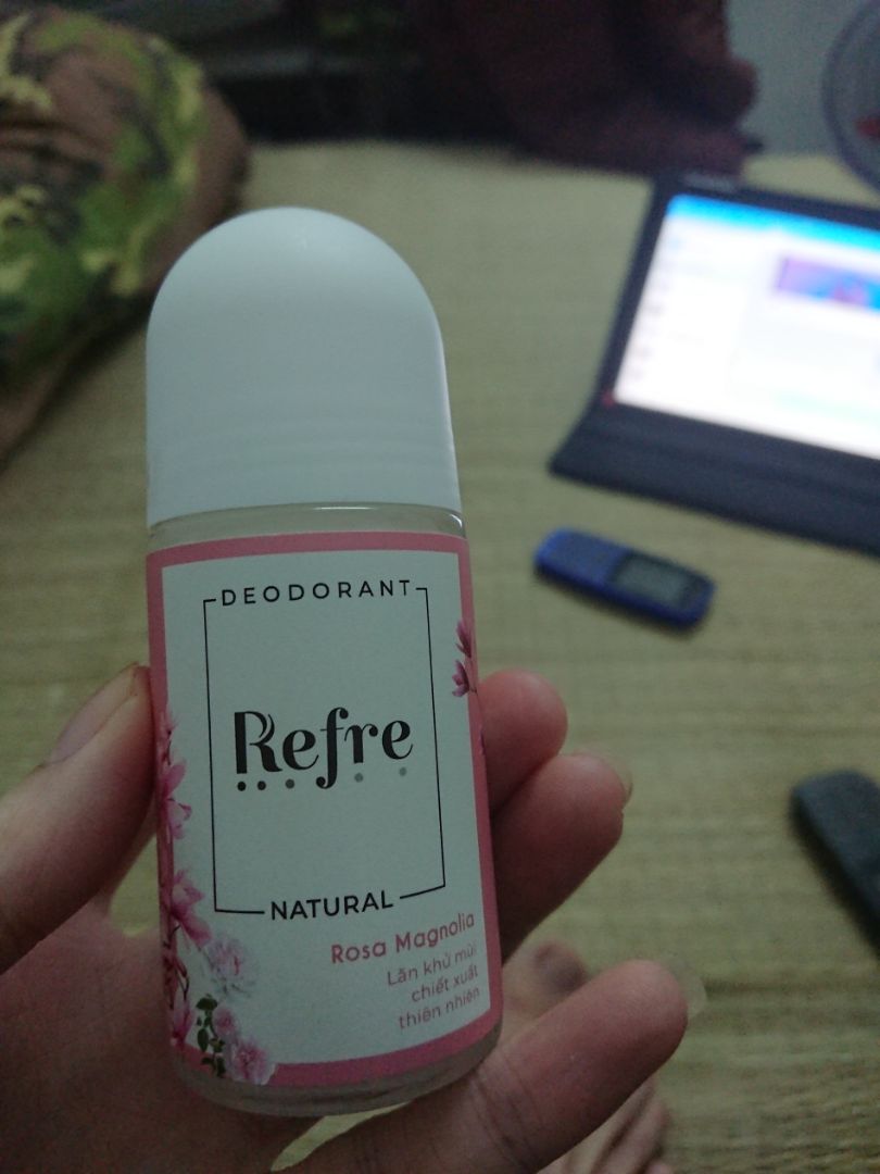 giao hàng nhanh, mùi dễ chịu, sản phẩm trần k có hộp, k có tem giáp lai, k có ngày sản xuất, hạn dùng